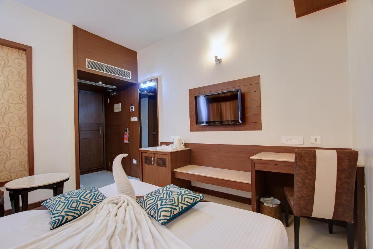 Hotel Prince Gardens Coimbatore Ngoại thất bức ảnh