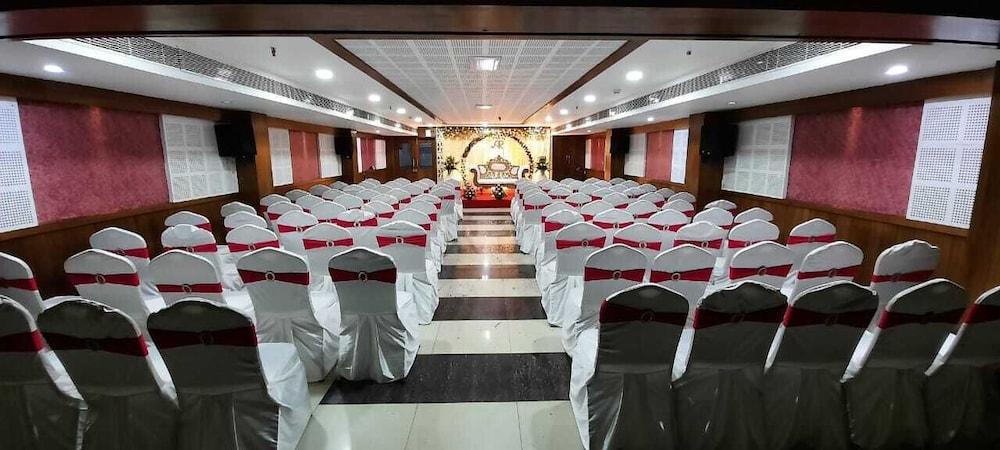 Hotel Prince Gardens Coimbatore Ngoại thất bức ảnh