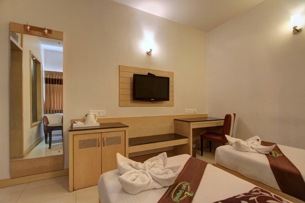 Hotel Prince Gardens Coimbatore Ngoại thất bức ảnh